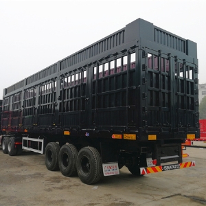 Warehouse Fence Semi-Trailers