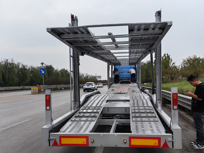 Central Asian Five Countries European-Style Car Carrier Cage Trailers